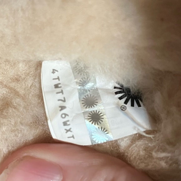 UGG Women's Dakota Moccasin in Expresso Size 8 - Picture 12 of 15